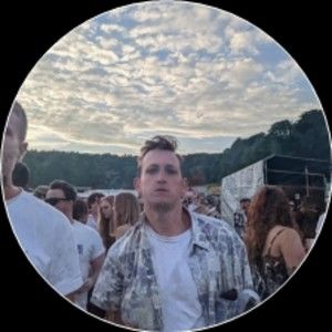 Meet your Posher, Aaron